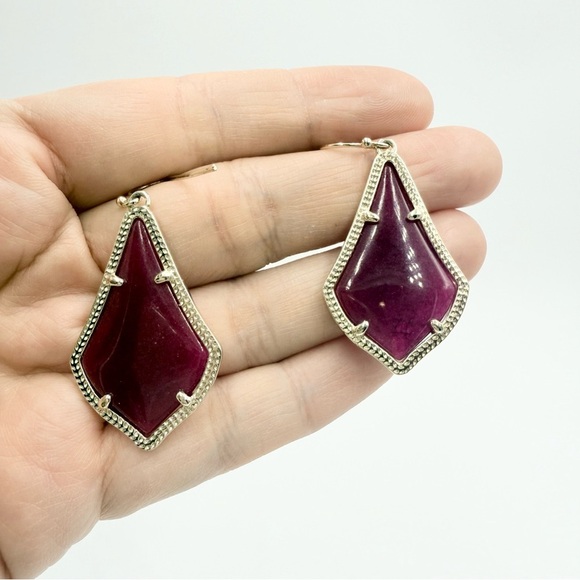 Kendra Scott Alex Earrings in Maroon Jade - Picture 3 of 4